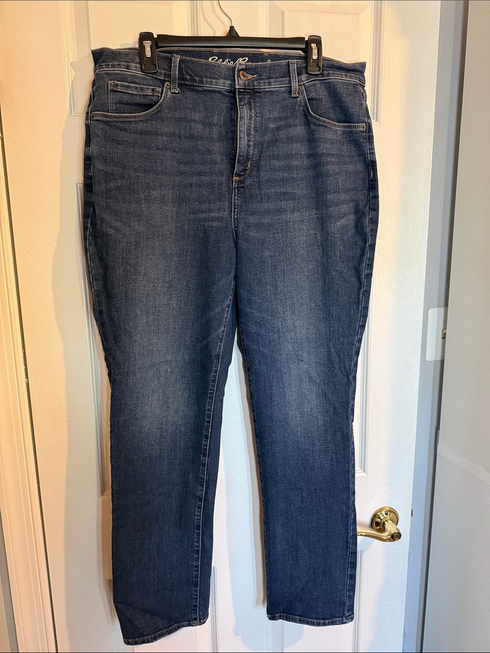 Eddie Bauer Women's Straight-Leg Dark Blue Jeans